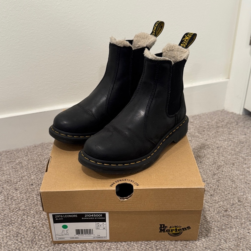 Dr. Martens Black Chelsea Boots with Faux Fur Lining (2976 Leonore)